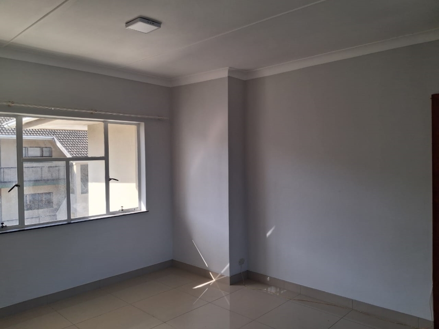 To Let 2 Bedroom Property for Rent in Southernwood Eastern Cape